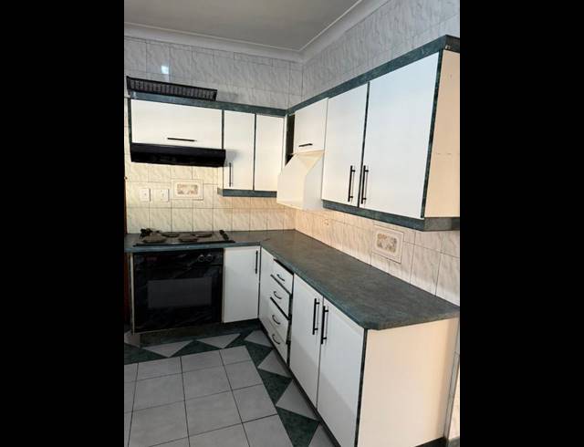 3 BEDROOM PROPERTY TO RENT IN BIRCHLEIGH NORTH
